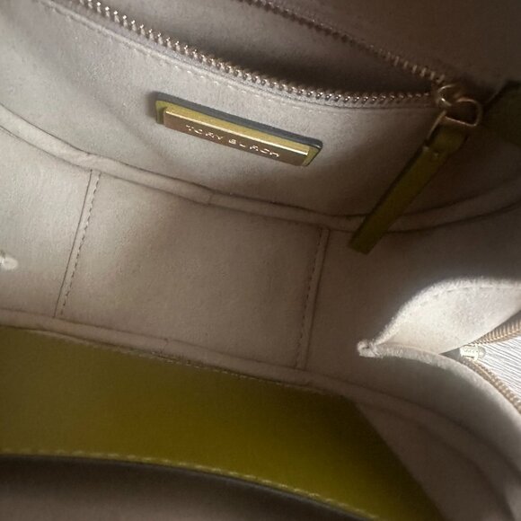 Tory Burch T Monogram Circle Bag - Picture 8 of 12